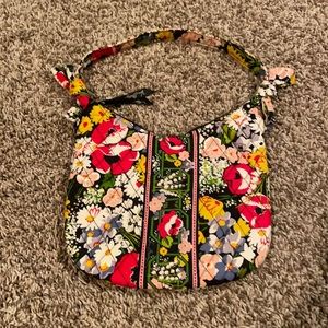 Beautiful floral Vera Bradley small shoulder bag